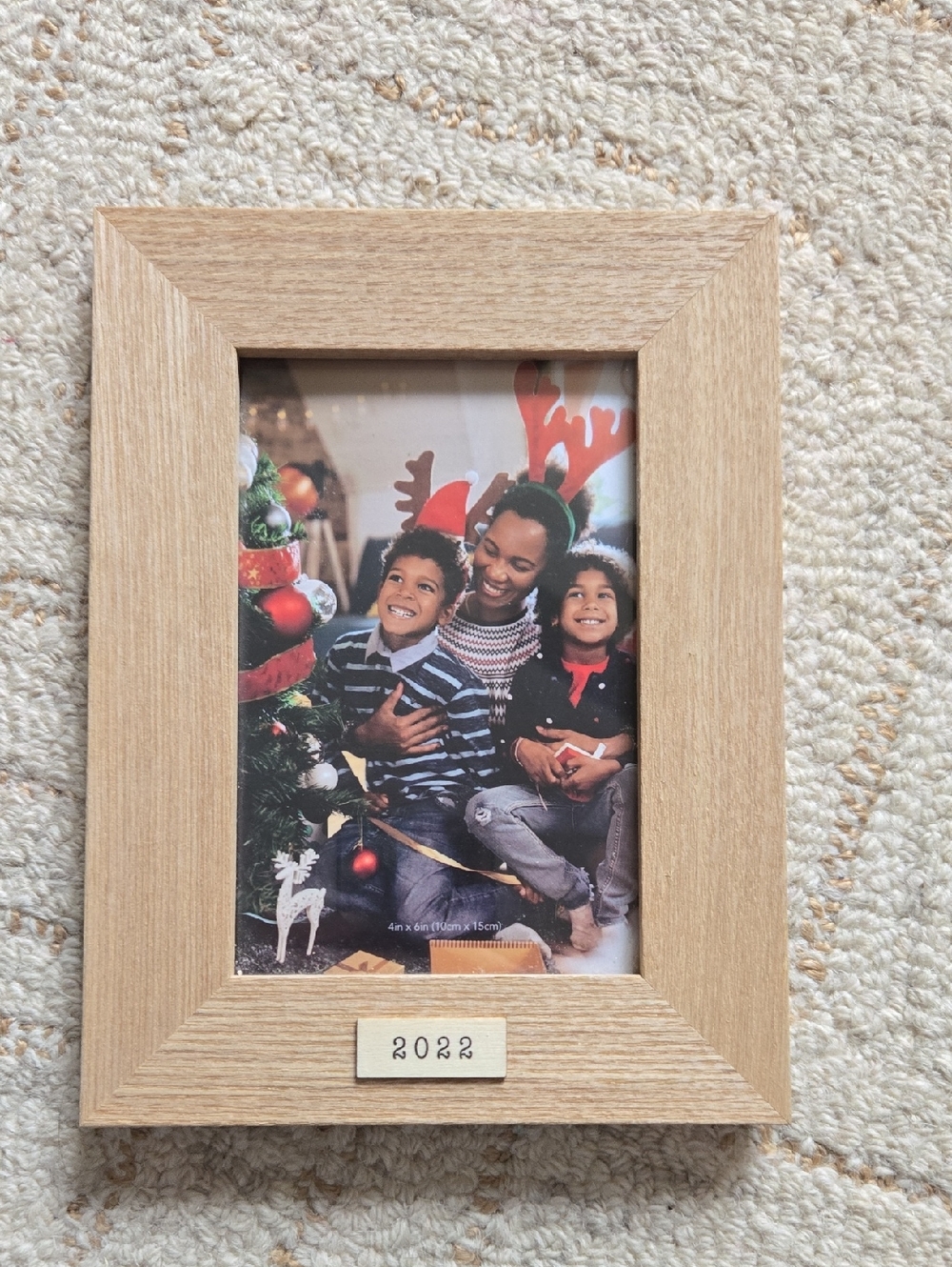 Natural Wood 4x6 Photo Frame with Year Plate - 2022